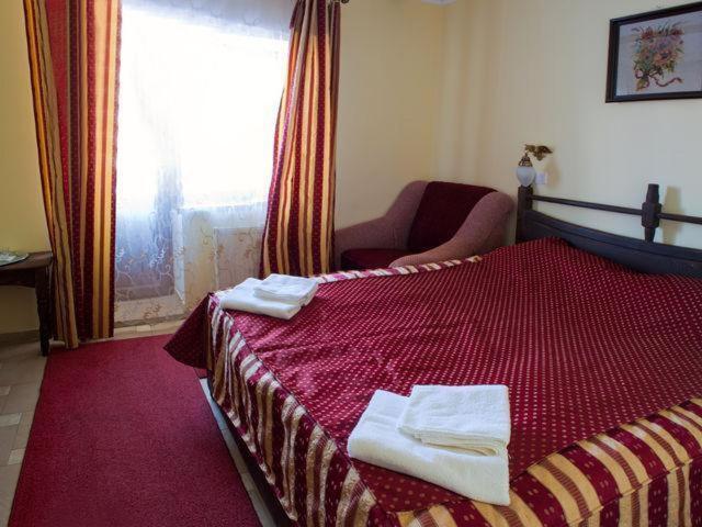 Hotel 100 Metriv Vid Vytyagu Bukowel Zimmer foto