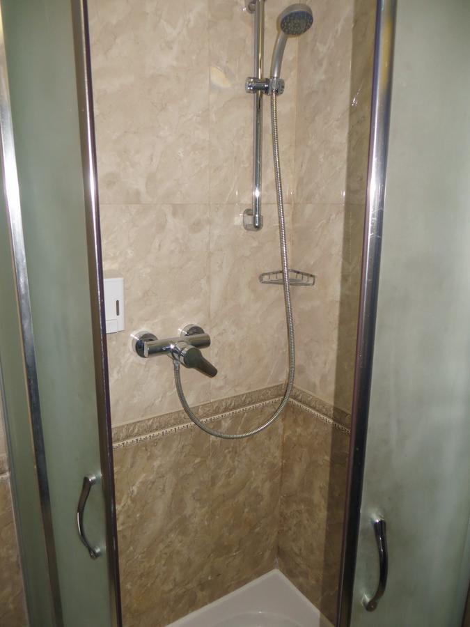 Hotel 100 Metriv Vid Vytyagu Bukowel Zimmer foto